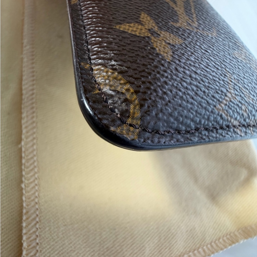 SOLD🎉Authentic Louis Vuitton Monogram Etui Lunette PM Glasses Case - Picture 9 of 15